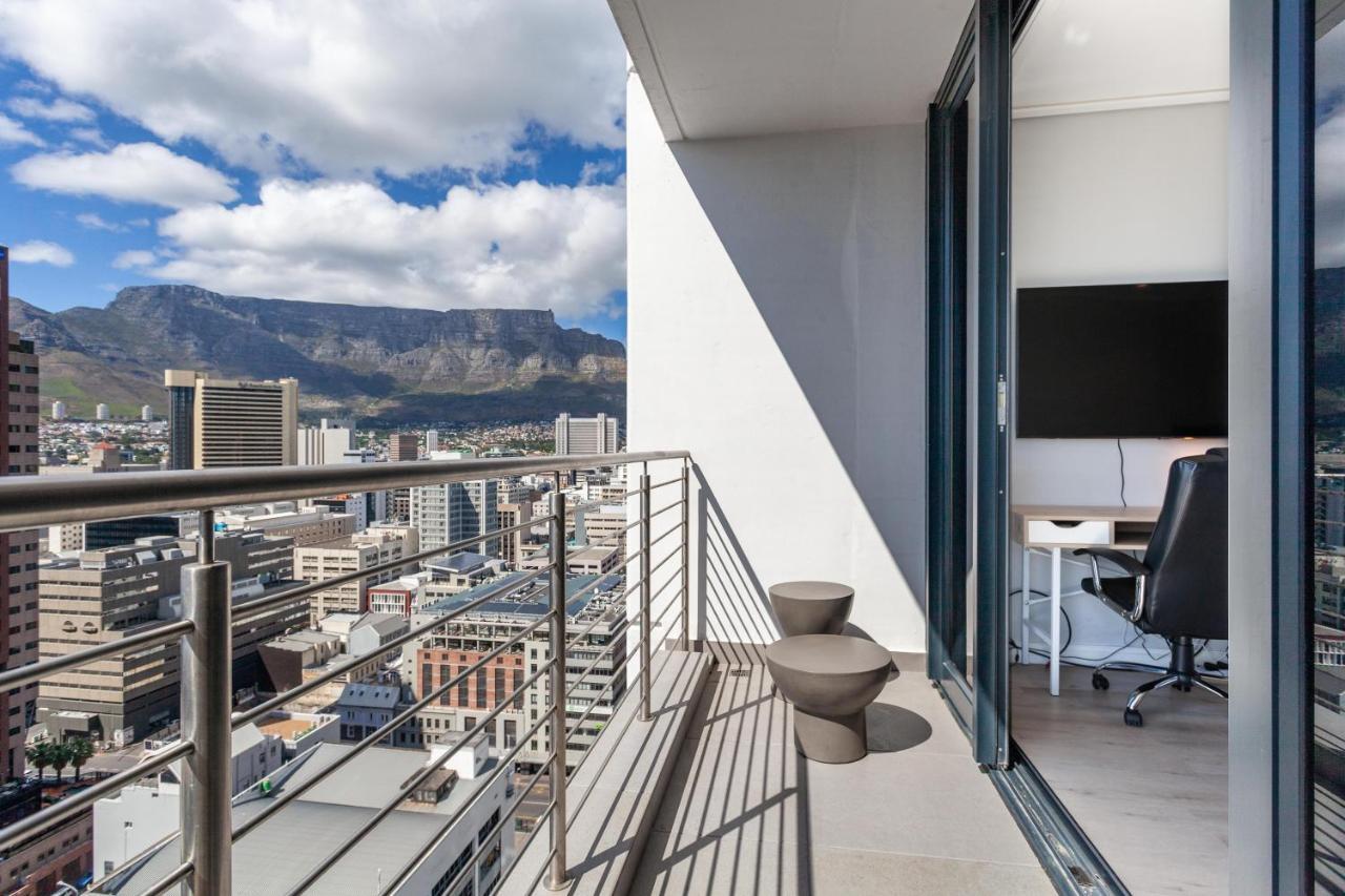 Luxurious 16 On Bree Studio Apartment - Harbour Views Cape Town Exterior photo